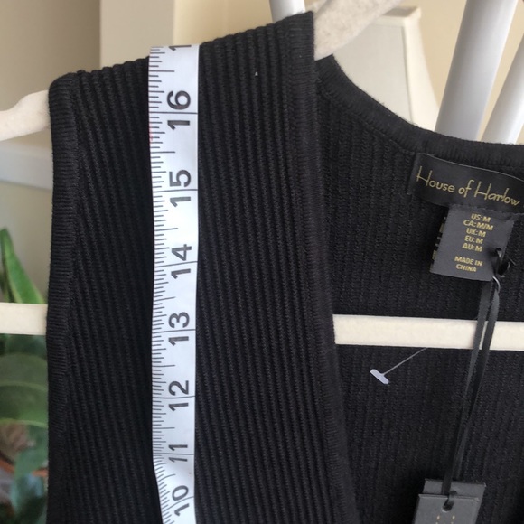 🖤NWT House Of Harlow Luxe Essential Sleeveless Top Plunged V-Neck-Women M - Picture 13 of 15